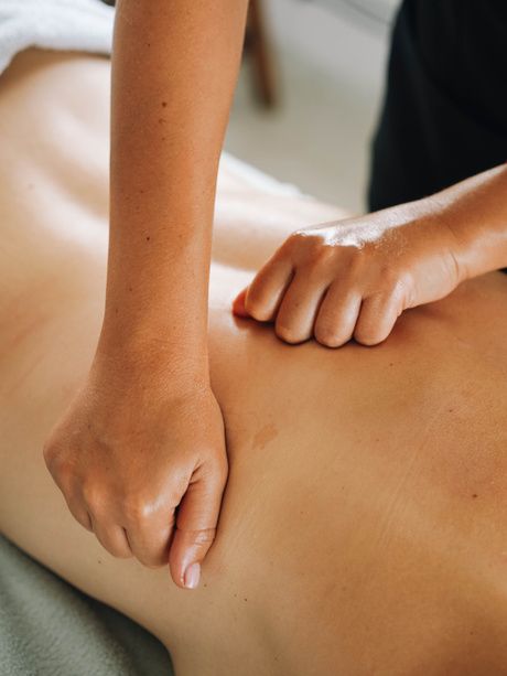 Traitement du corps au M SPA de l'Hôtel EME Catedral Mercer