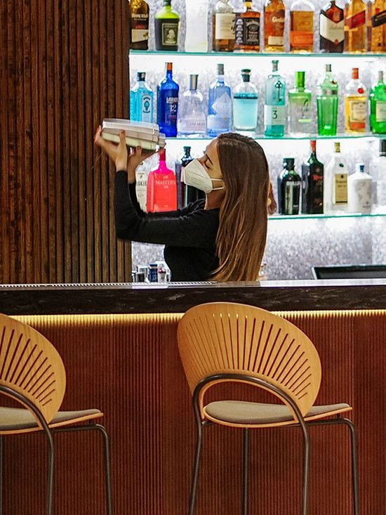 The Corner Lobby-Bar
