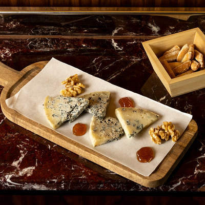 Andalusian cheeses selection at Maestro in the Hotel EME Catedral Mercer