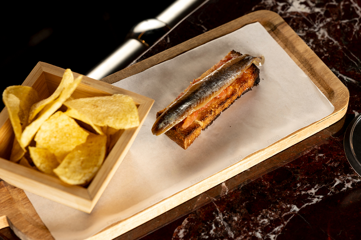 Fillet de sardine fumée chez Maestro à l'Hôtel EME Catedral Mercer