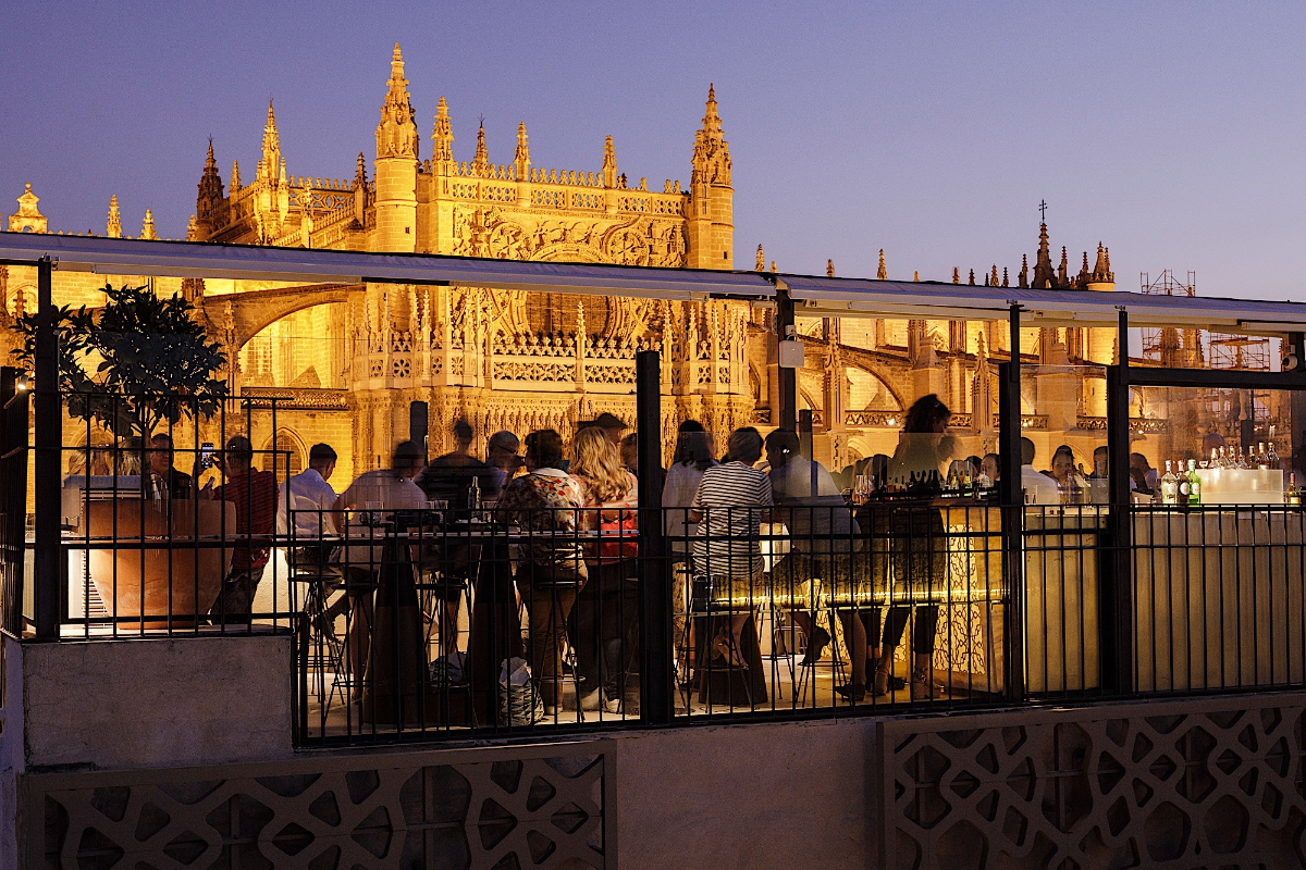 La Terraza del EME panoramic bar with views of Seville Cathedral