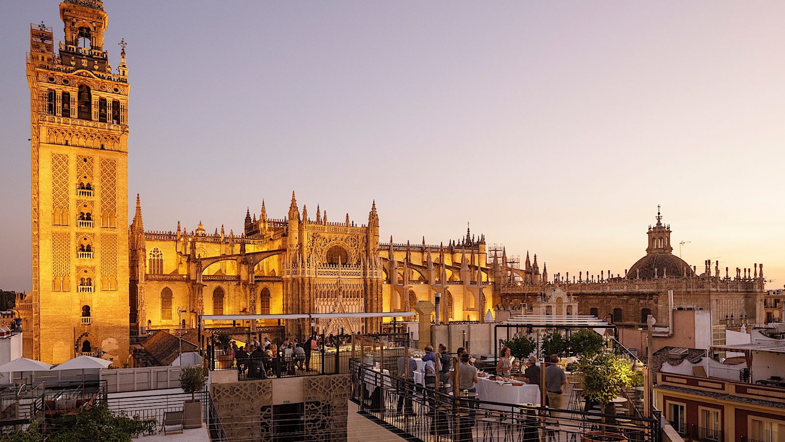 La Terraza del EME panoramic bar with views of Seville Cathedral