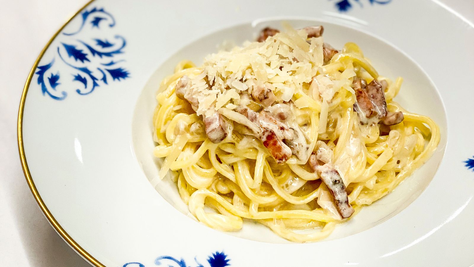 Pasta Carbonara del Restaurante Al Lado en el EME Catedral Mercer Hotel