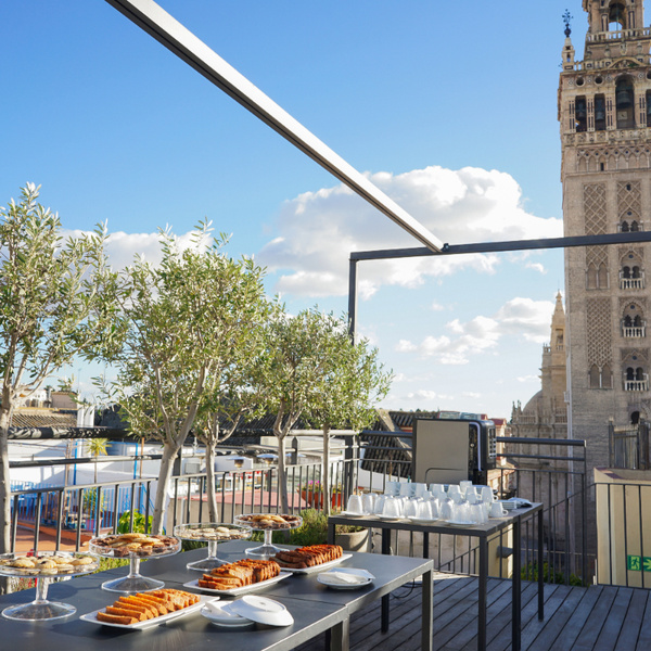 Coffe break at La Terraza del EME