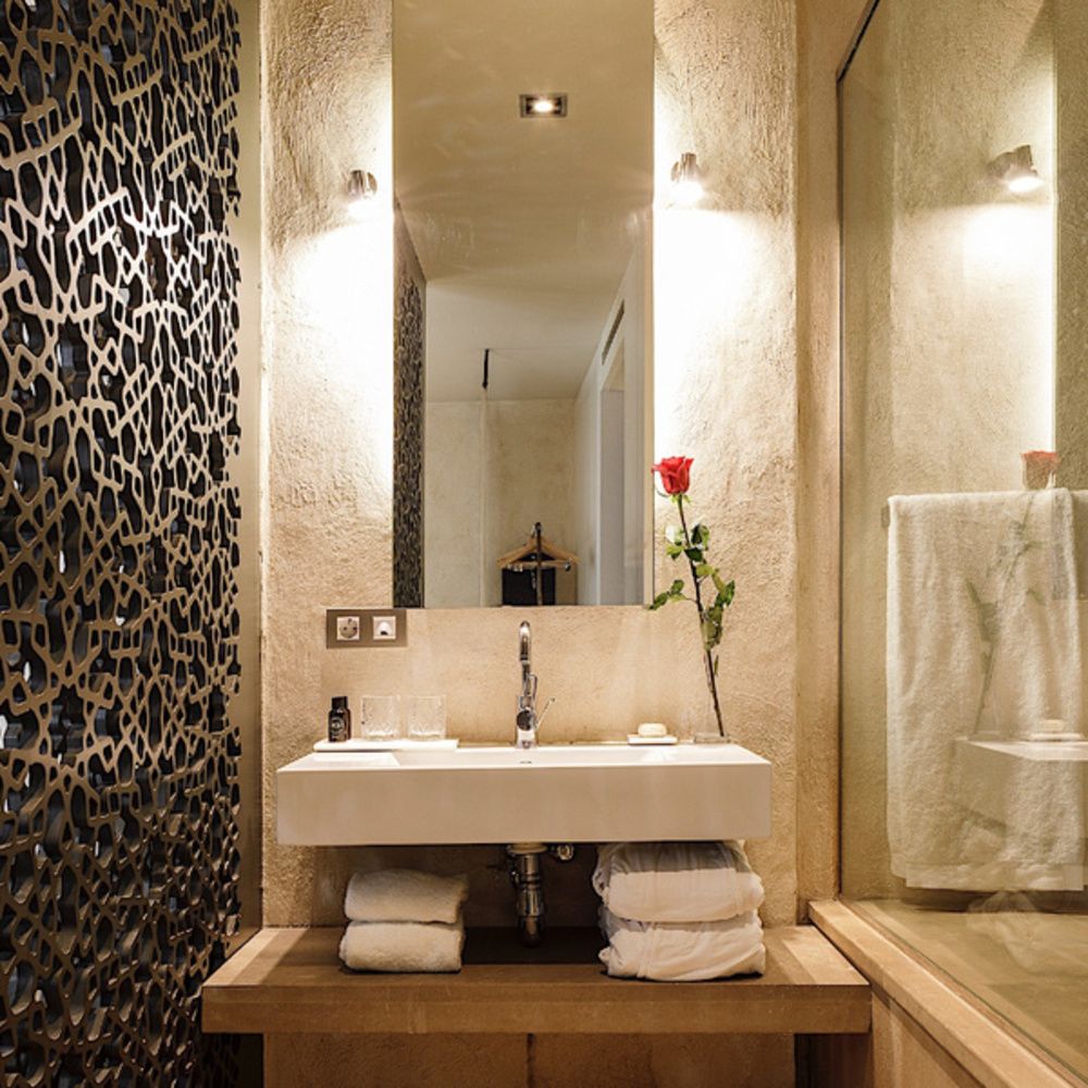 Salle de bain de la chambre de l'hôtel EME Catedral Mercer