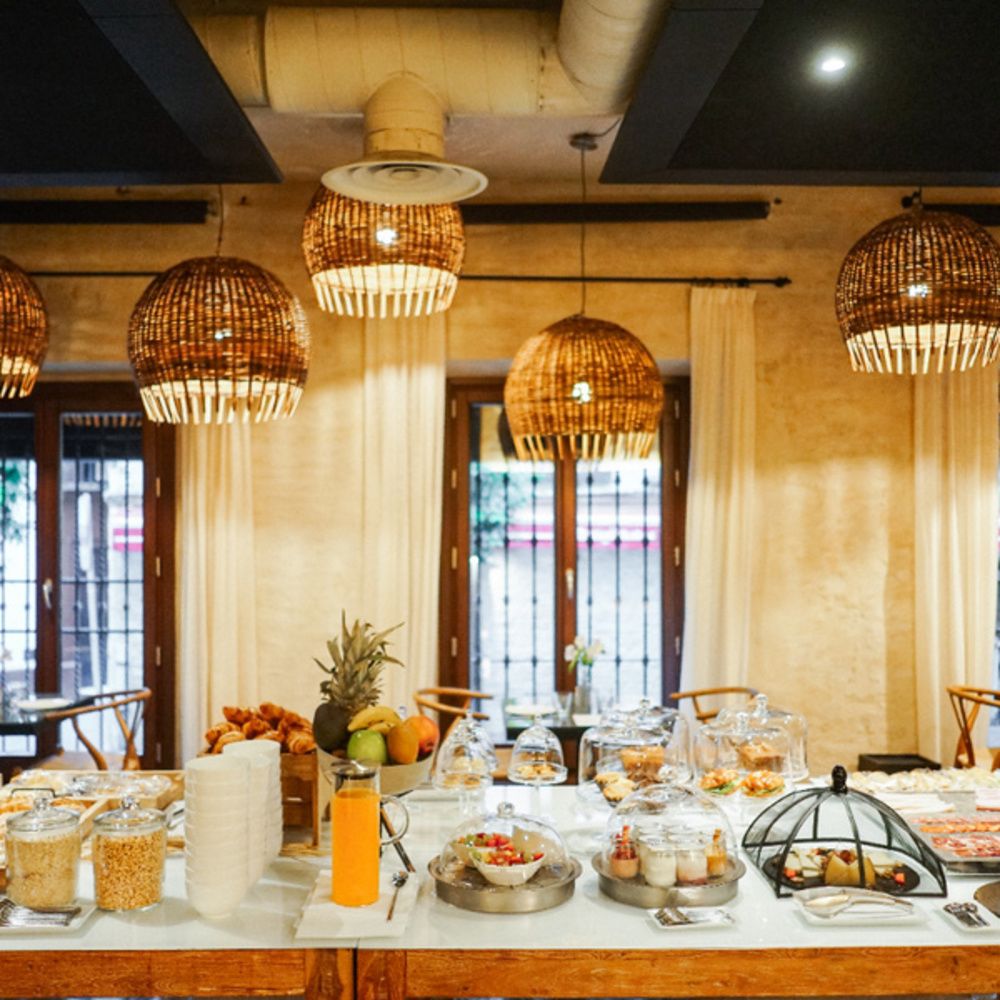 Desayuno buffet del EME Catedral Mercer Hotel